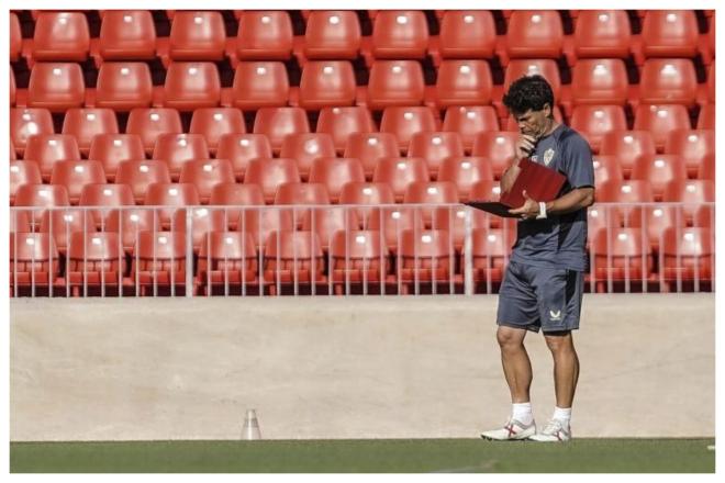 El Almería se prepara para enfrentar al Oviedo, pese a las bajas importantes en su plantilla